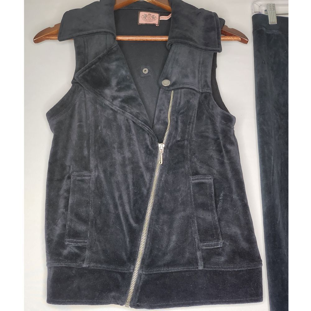 Juicy Couture Black Velour Vest Size Small Asymmetrical Zip Metal J Pockets